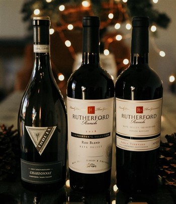 Wine Club Holiday Bundle